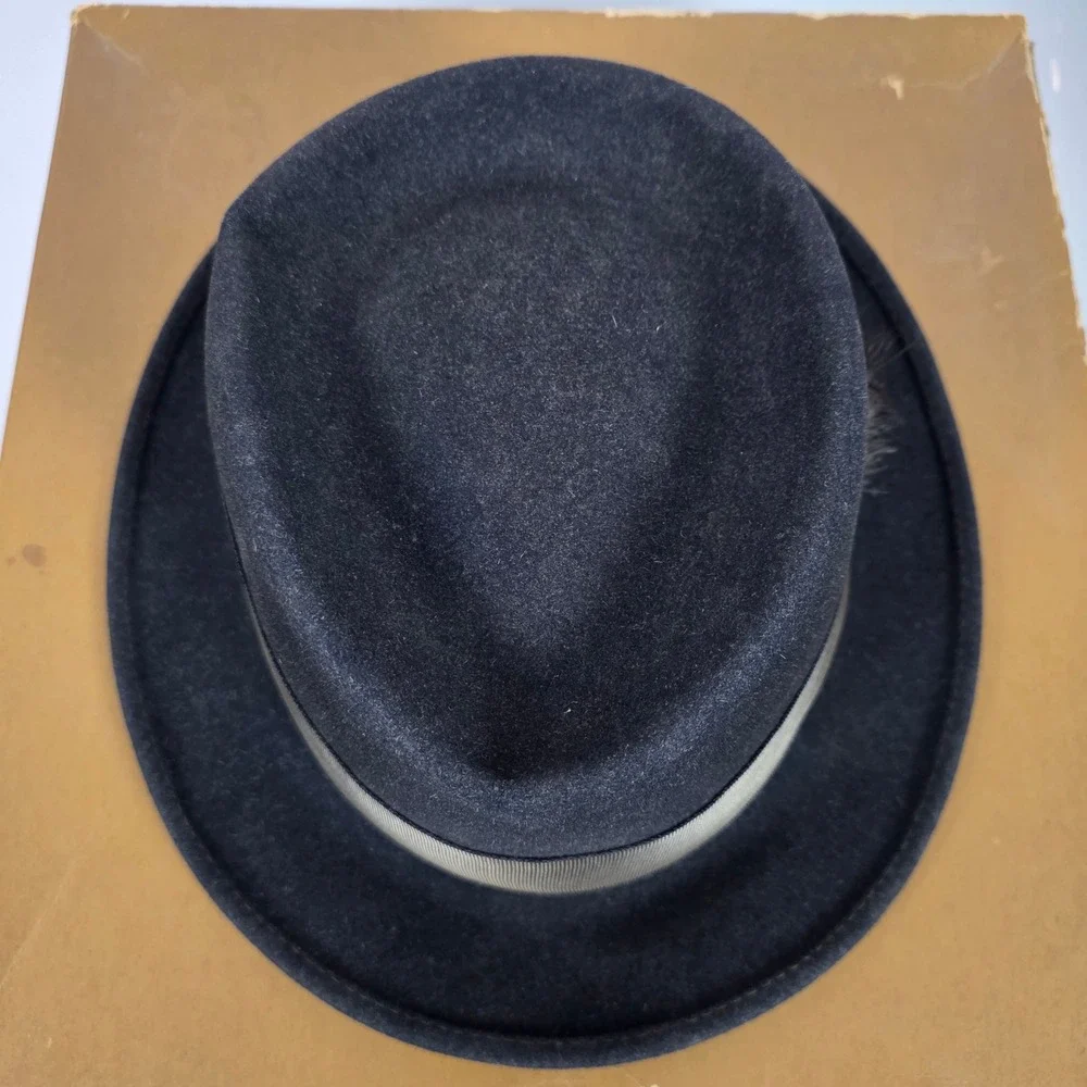 Stetson Fedora Mens 7 3/8 Dark Grey Royal De Luxe Gun Club Felt Feather Hat Box‎